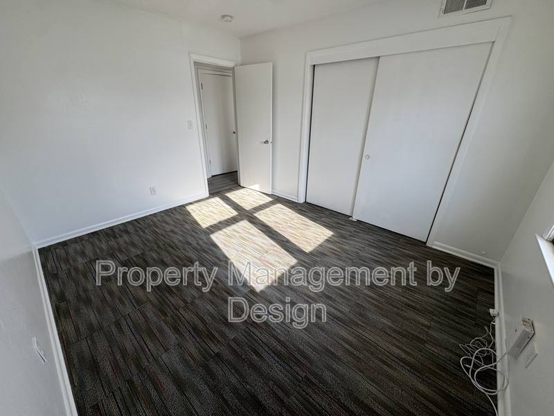 Apartment for rent at 1039 5th St #7, West Des Moines, IA 50265