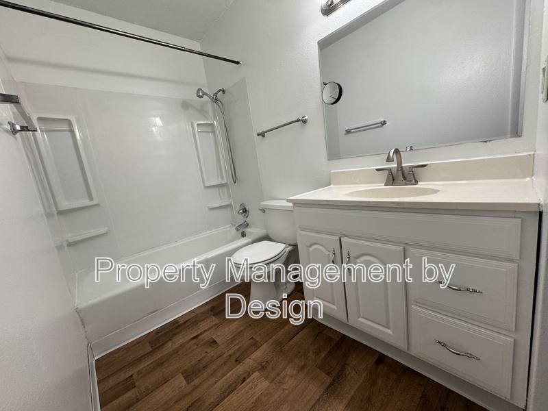 Apartment for rent at 1039 5th St #7, West Des Moines, IA 50265