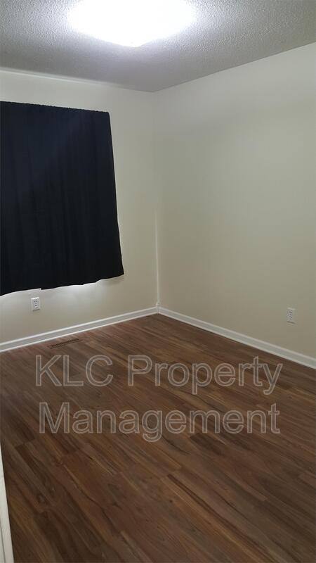 House for rent at 3607 E 42nd St, Des Moines, IA 50317