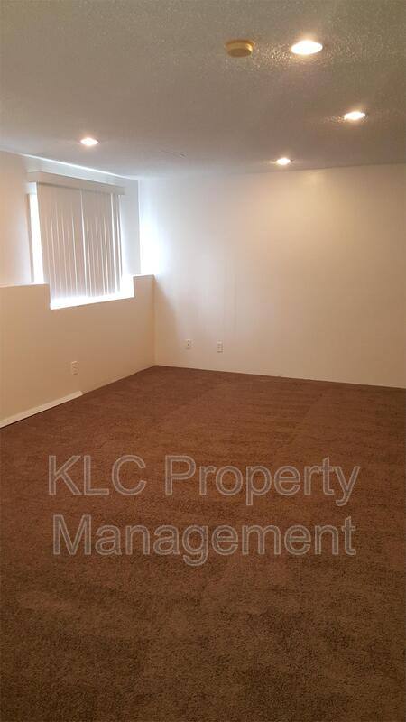 House for rent at 3607 E 42nd St, Des Moines, IA 50317