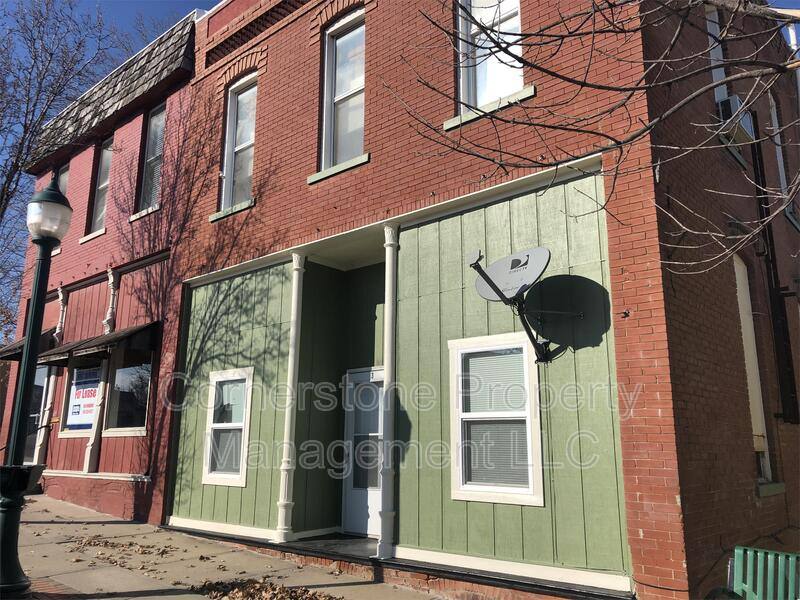Apartment for rent at 617 E 4th St #1, Tonganoxie, KS 66086