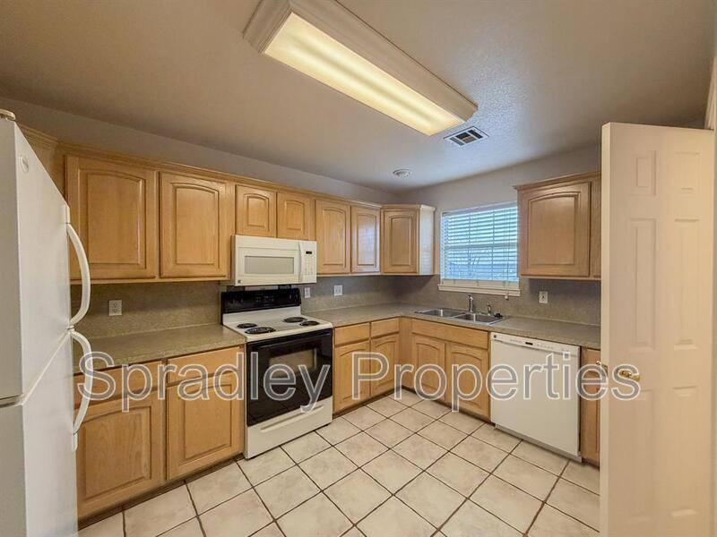 Townhouse for rent at 2024 S 55th St, Temple, TX 76504