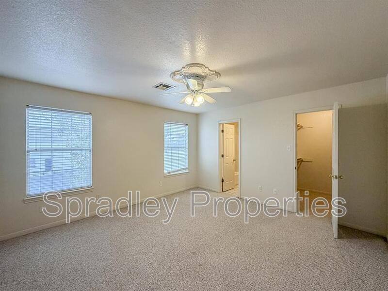 Townhouse for rent at 2024 S 55th St, Temple, TX 76504