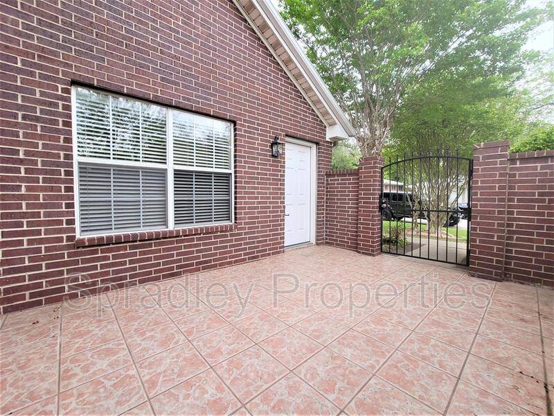 Townhouse for rent at 2024 S 55th St, Temple, TX 76504