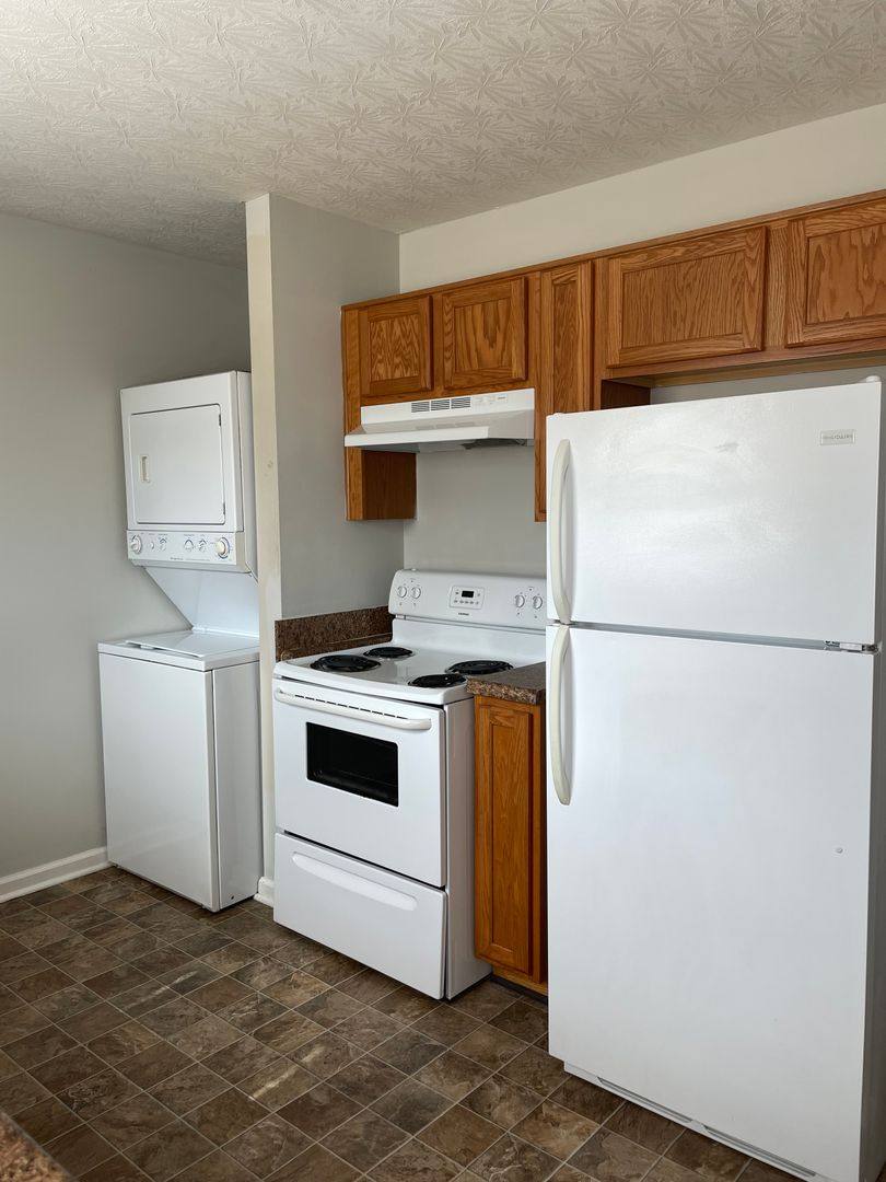 Apartment for rent at 393 Lower Stone Ave #B, Bowling Green, KY 42101