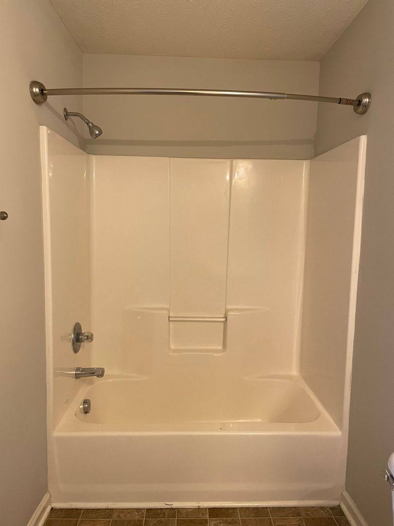 Apartment for rent at 393 Lower Stone Ave #B, Bowling Green, KY 42101