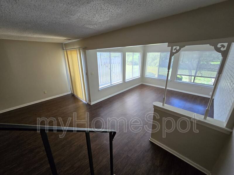 Townhouse for rent at 4828 Huron Dr, Pensacola, FL 32507