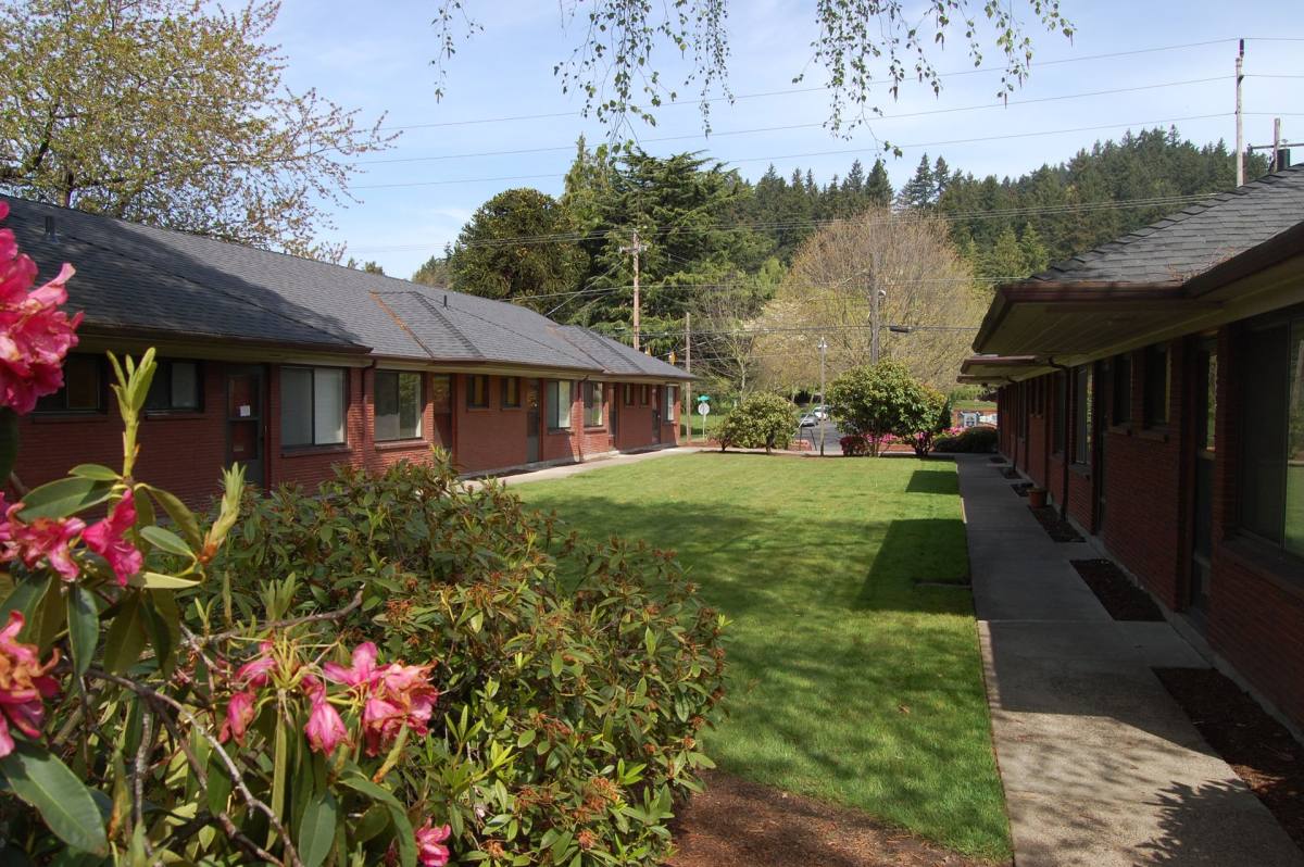 Apartment for rent at 6720-6922 SE Division, Portland, OR 97206