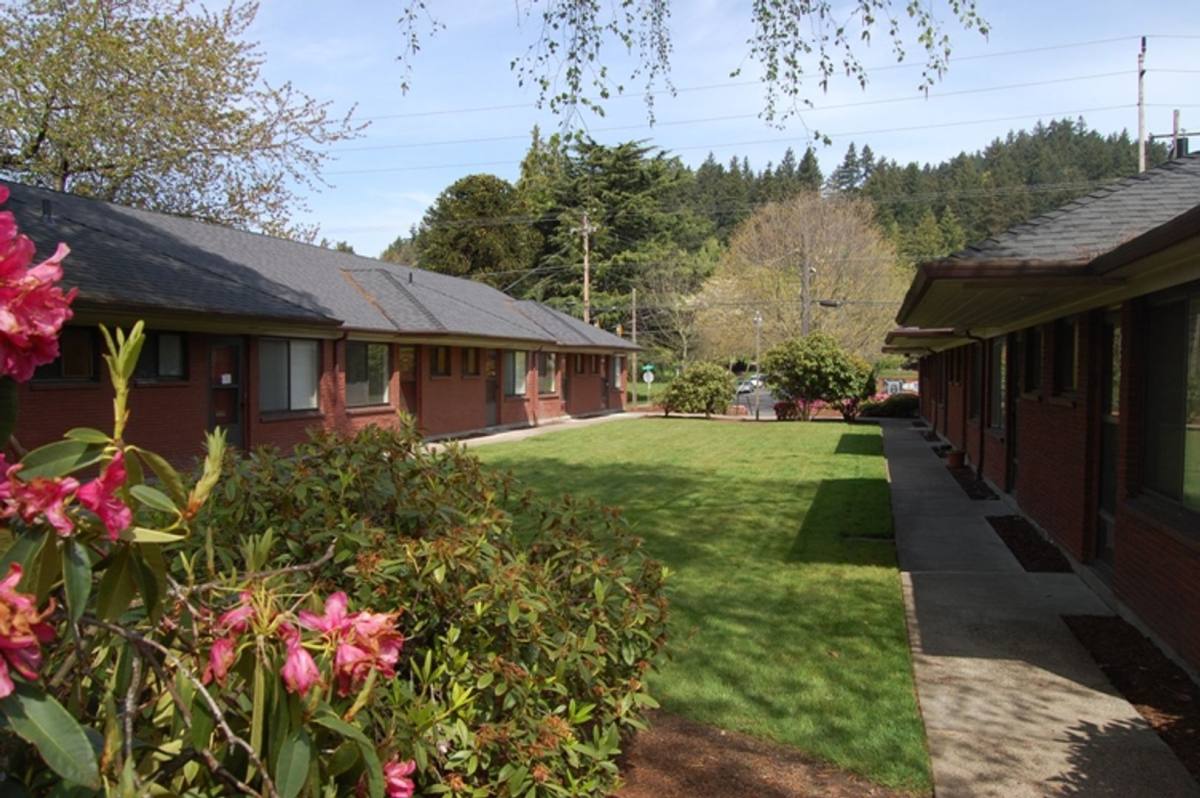 Apartment for rent at 6720-6922 SE Division, Portland, OR 97206