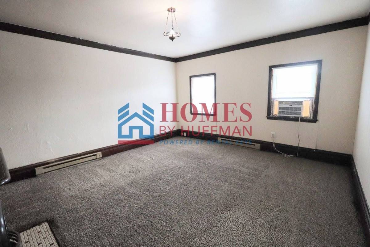 Apartment for rent at 914 N First Ave, Evansville, IN 47710