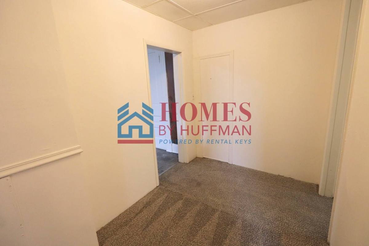 Apartment for rent at 914 N First Ave, Evansville, IN 47710