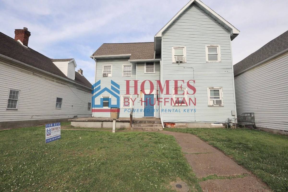 Apartment for rent at 914 N First Ave, Evansville, IN 47710