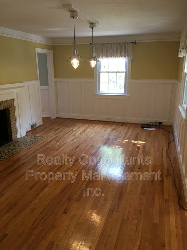 House for rent at 2461 Lyndhurst Ave, Winston Salem, NC 27103