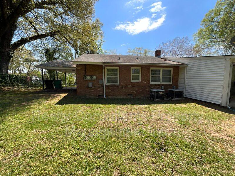 House for rent at 1533 Beaucrest Ave #B, High Point, NC 27265