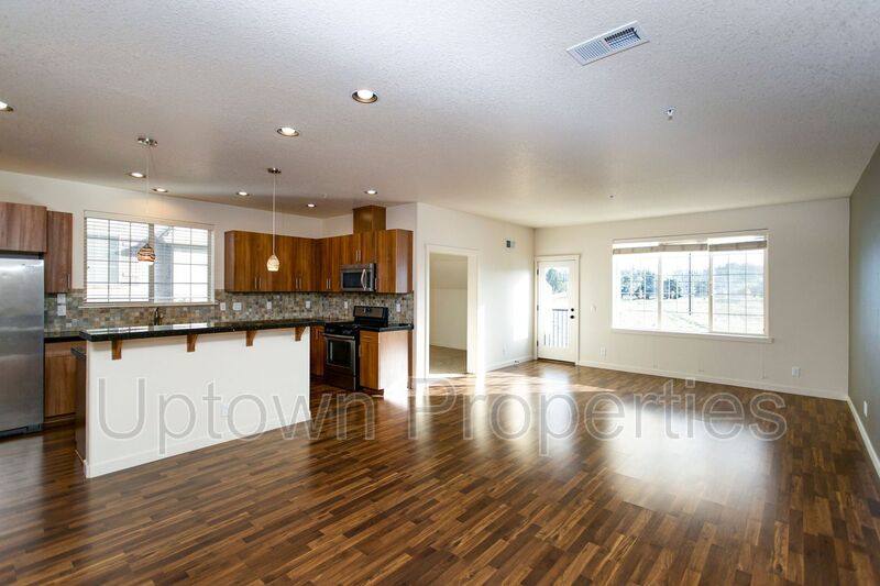 Townhouse for rent at 7894 NE Miriam Way, Beaverton, OR 97006