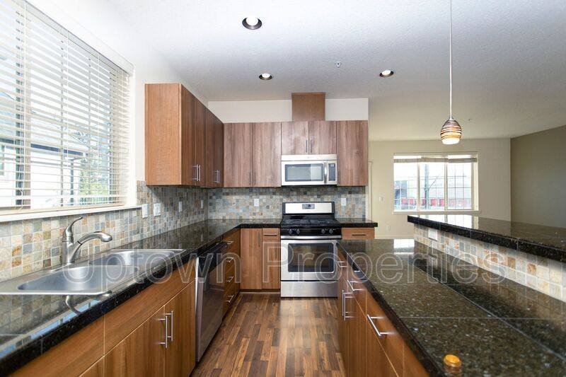 Townhouse for rent at 7894 NE Miriam Way, Beaverton, OR 97006