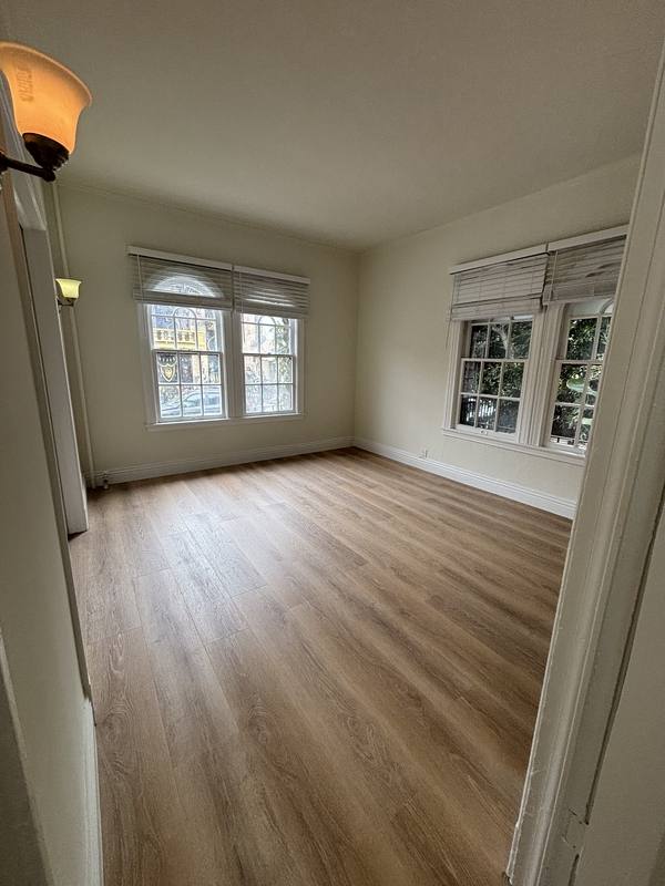 Apartment for rent at 21 Westminster Ave #101, Venice, CA 90291