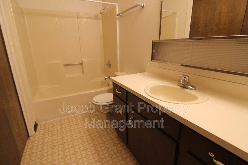 Townhouse for rent at 776 Whittier, Idaho Falls, ID 83401