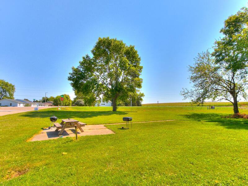 Apartment for rent at 1014-1028 Shagbark Dr #8, Nevada, IA 50201