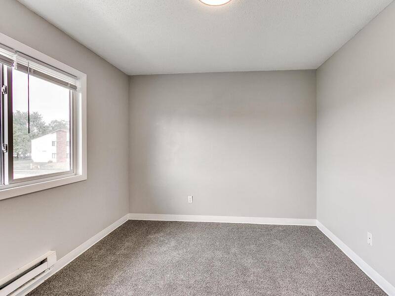 Apartment for rent at 1014-1028 Shagbark Dr #8, Nevada, IA 50201
