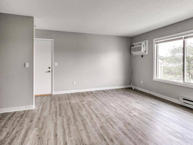 Apartment for rent at 1014-1028 Shagbark Dr #8, Nevada, IA 50201