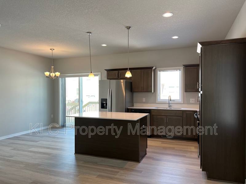 House for rent at 616 First St NW, Bondurant, IA 50035