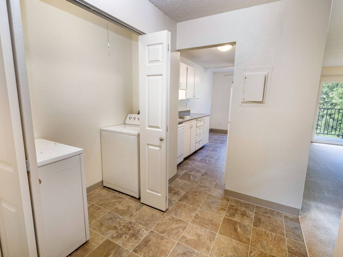 Apartment for rent at 9730 SW 35th Dr, Portland, OR 97219