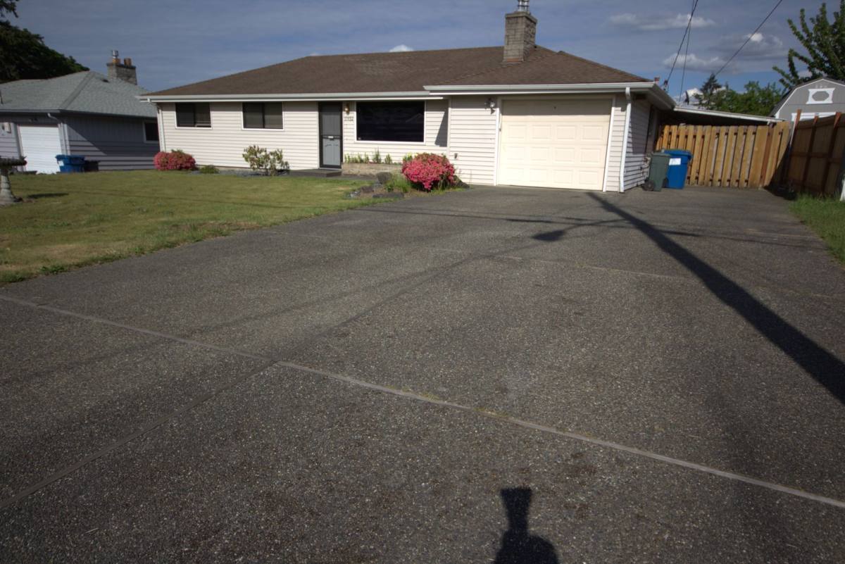 House for rent at 17932 51st Ave S, Seattle, WA 98188