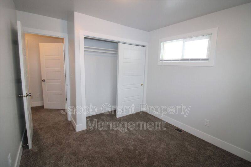 House for rent at 1310 Lake Ave, Idaho Falls, ID 83402