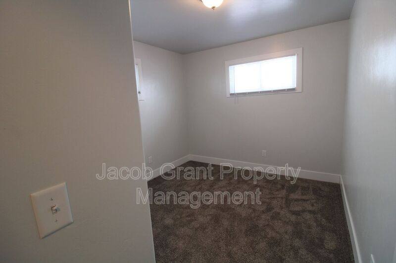 House for rent at 1310 Lake Ave, Idaho Falls, ID 83402