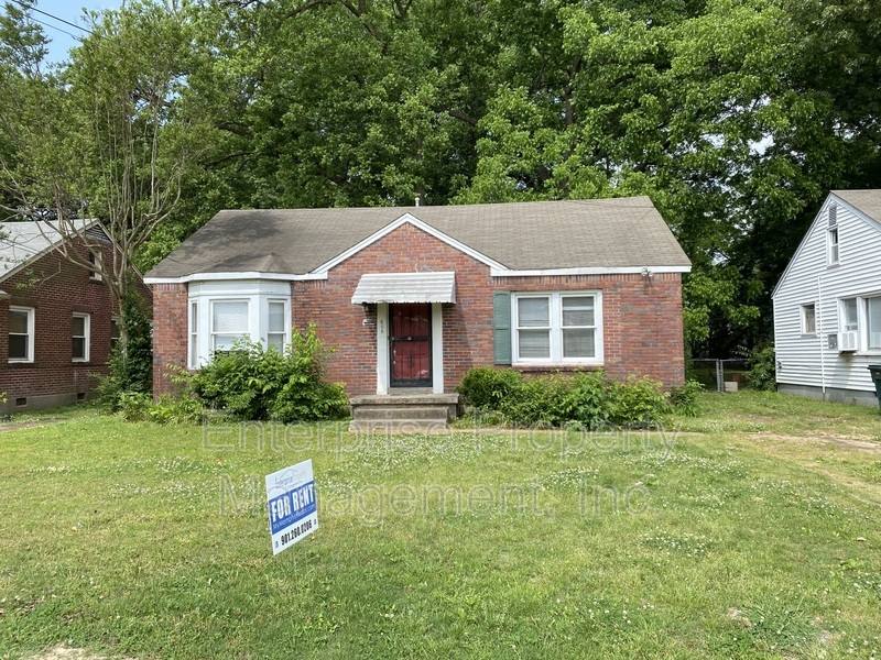 House for rent at 605 Houston St, Memphis, TN 38111