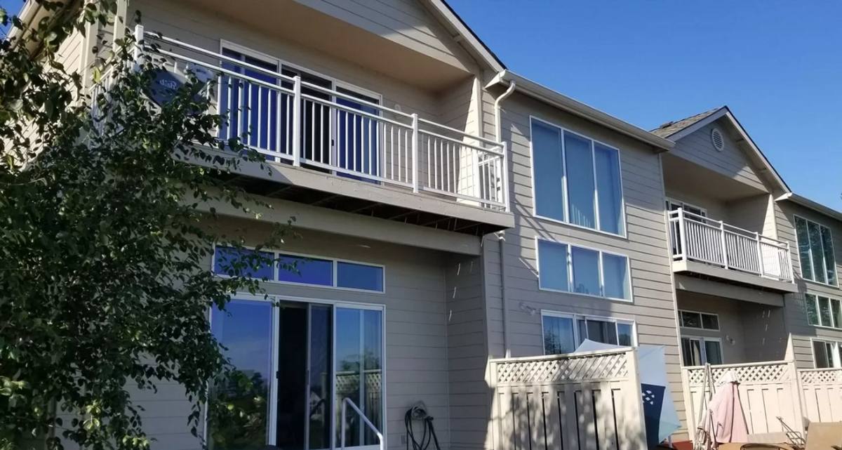 Apartment for rent at 292-298 Crystal Springs Lane N, Salem, OR 97303