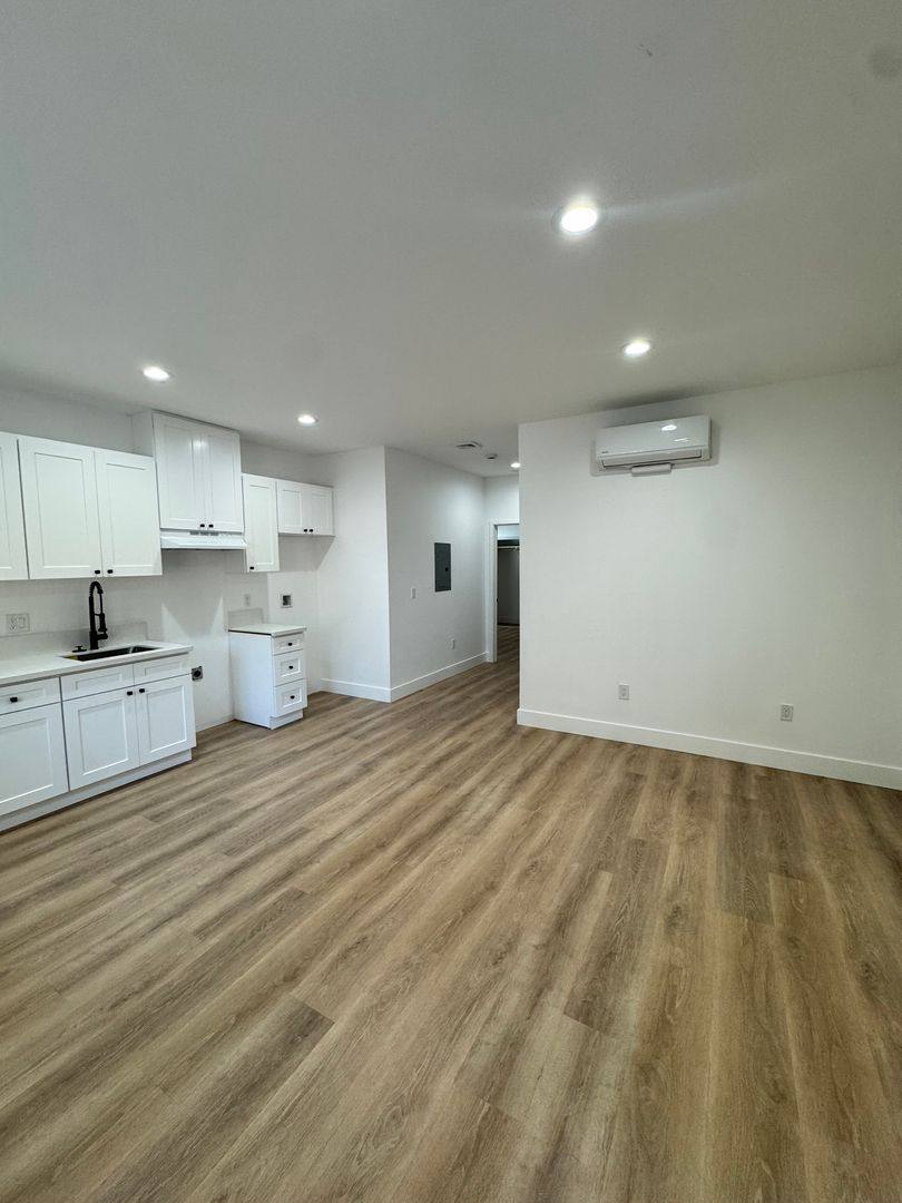 Apartment for rent at 5201 E Anaheim Rd, Long Beach, CA 90815
