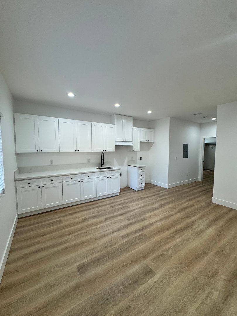 Apartment for rent at 5201 E Anaheim Rd, Long Beach, CA 90815