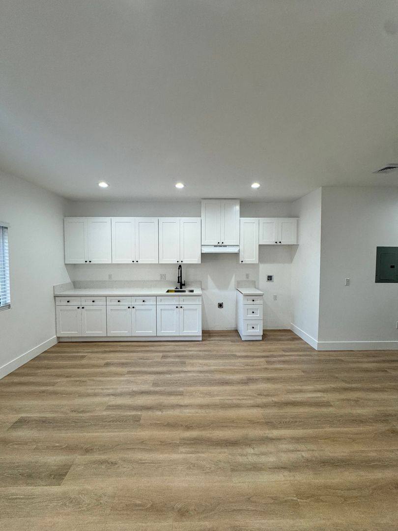 Apartment for rent at 5201 E Anaheim Rd, Long Beach, CA 90815