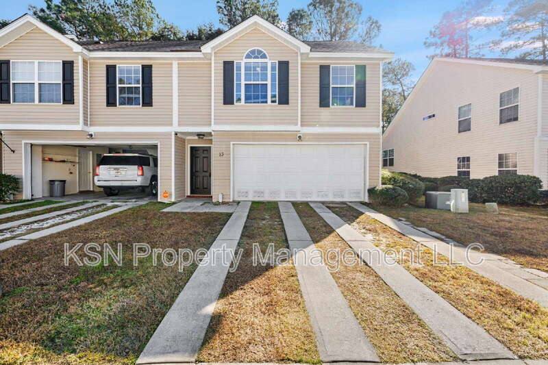 Townhouse for rent at 13 Orchid Lane, Savannah, GA 31419
