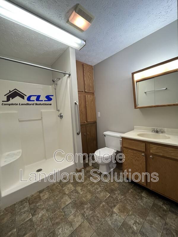 Apartment for rent at 567 Farrington St, Terre Haute, IN 47807