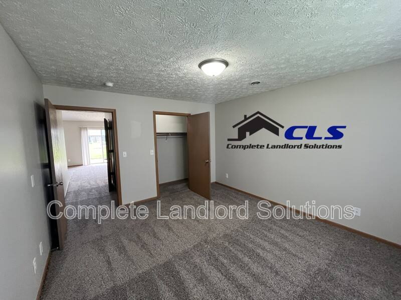 Apartment for rent at 567 Farrington St, Terre Haute, IN 47807