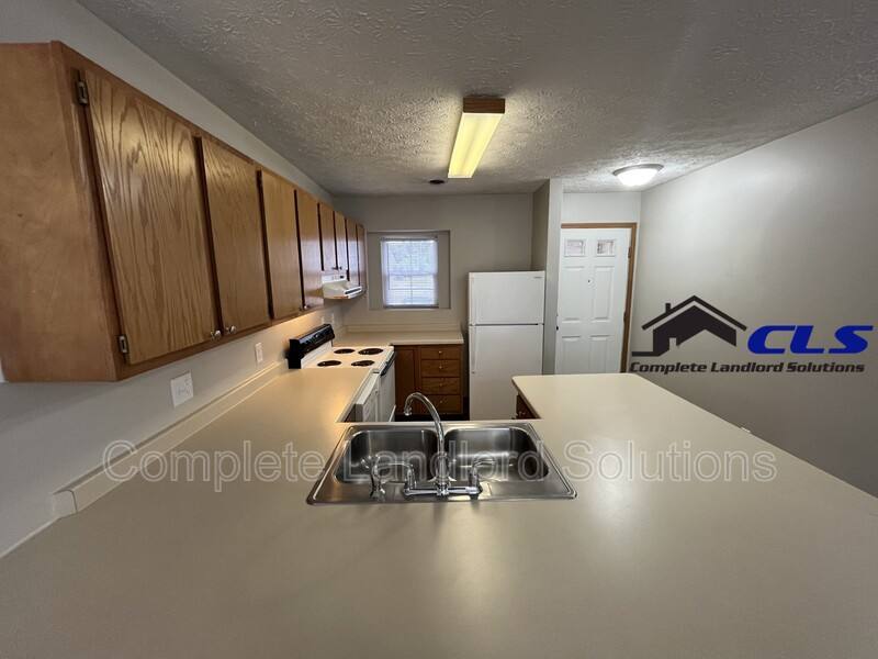 Apartment for rent at 567 Farrington St, Terre Haute, IN 47807