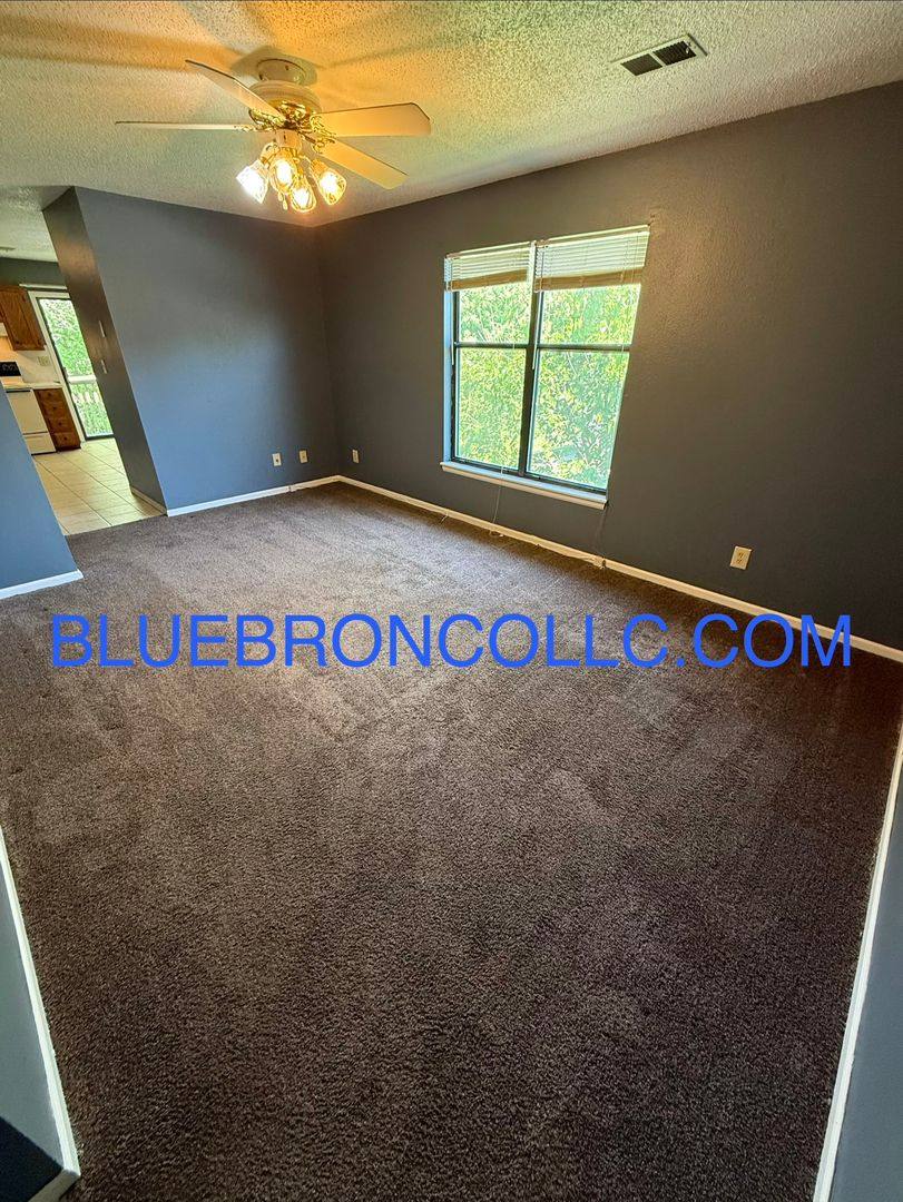 Apartment for rent at 206 Sky Vue Dr, Raymore, MO 64083