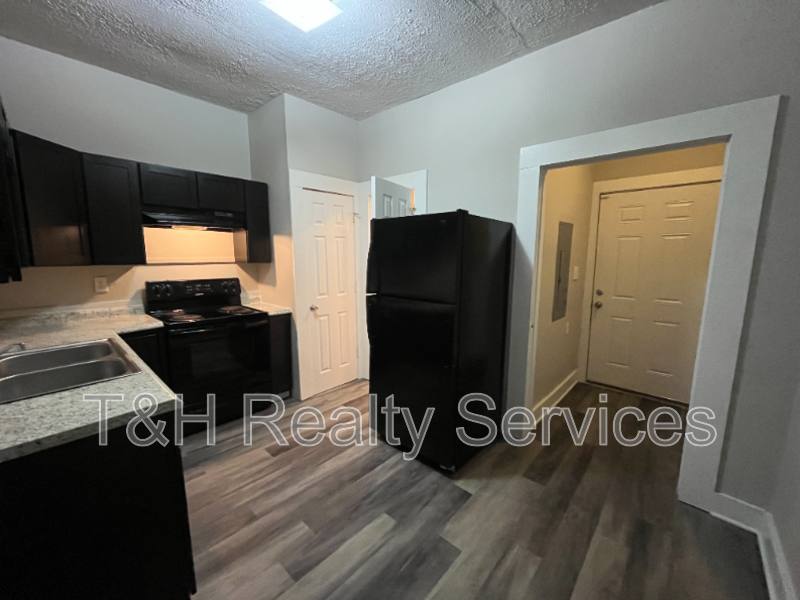 Apartment for rent at 2116 Woodlawn Ave, Indianapolis, IN 46203