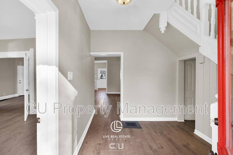 House for rent at 806 W Hill St, Champaign, IL 61820