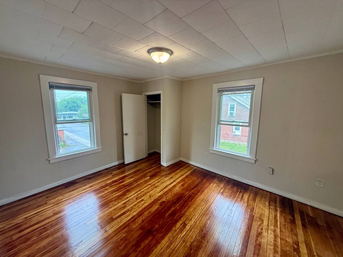 Apartment for rent at 9 Elm St, Brooklyn, CT 06234