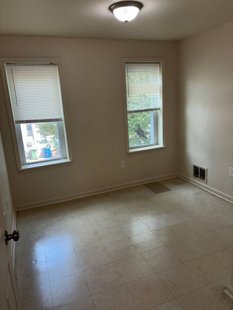 Townhouse for rent at 428 S Gilmor St, Baltimore, MD 21223