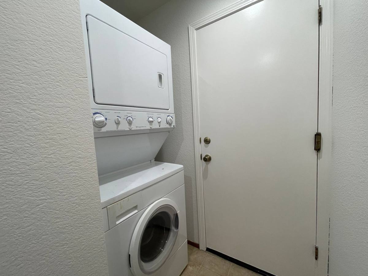 Condo for rent at 1625 Parkview Green Circle, San Jose, CA 95131