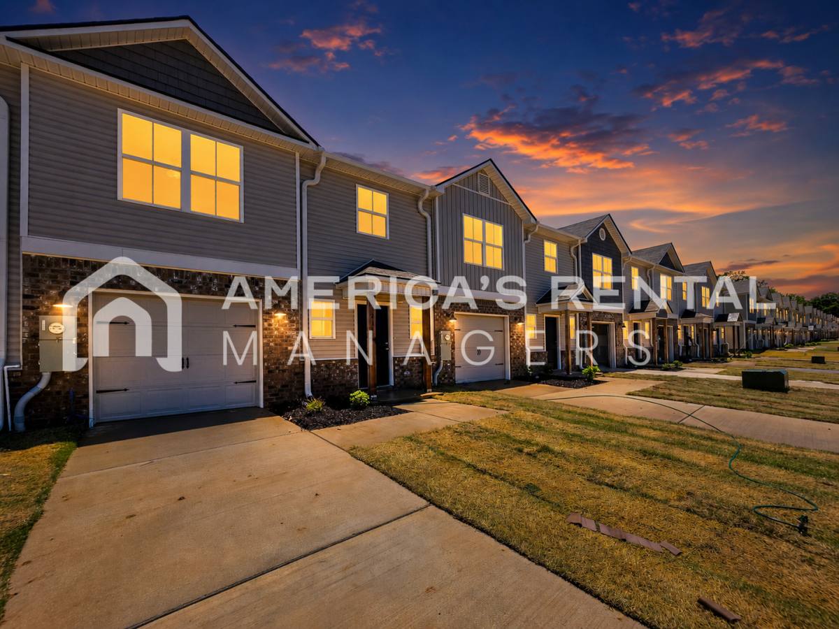 Townhouse for rent at 4111 Hudson Court, Decatur, AL 35603