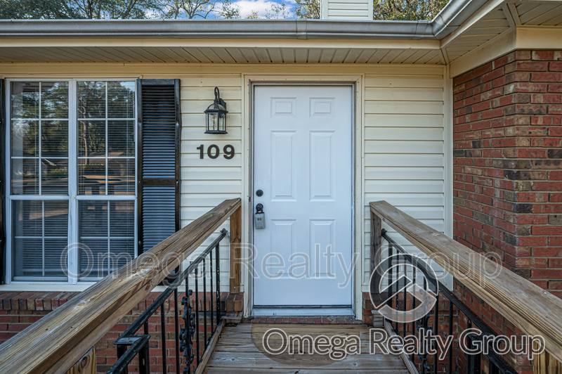 House for rent at 109 Rambling Way, Dothan, AL 36303