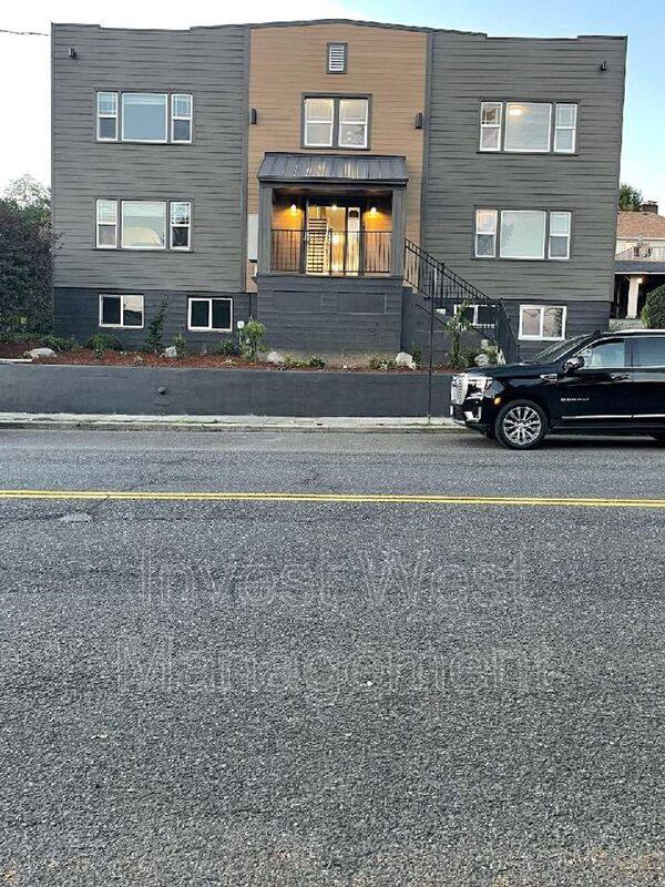 Apartment for rent at 615 NE 6 St #10, Camas, WA 98607