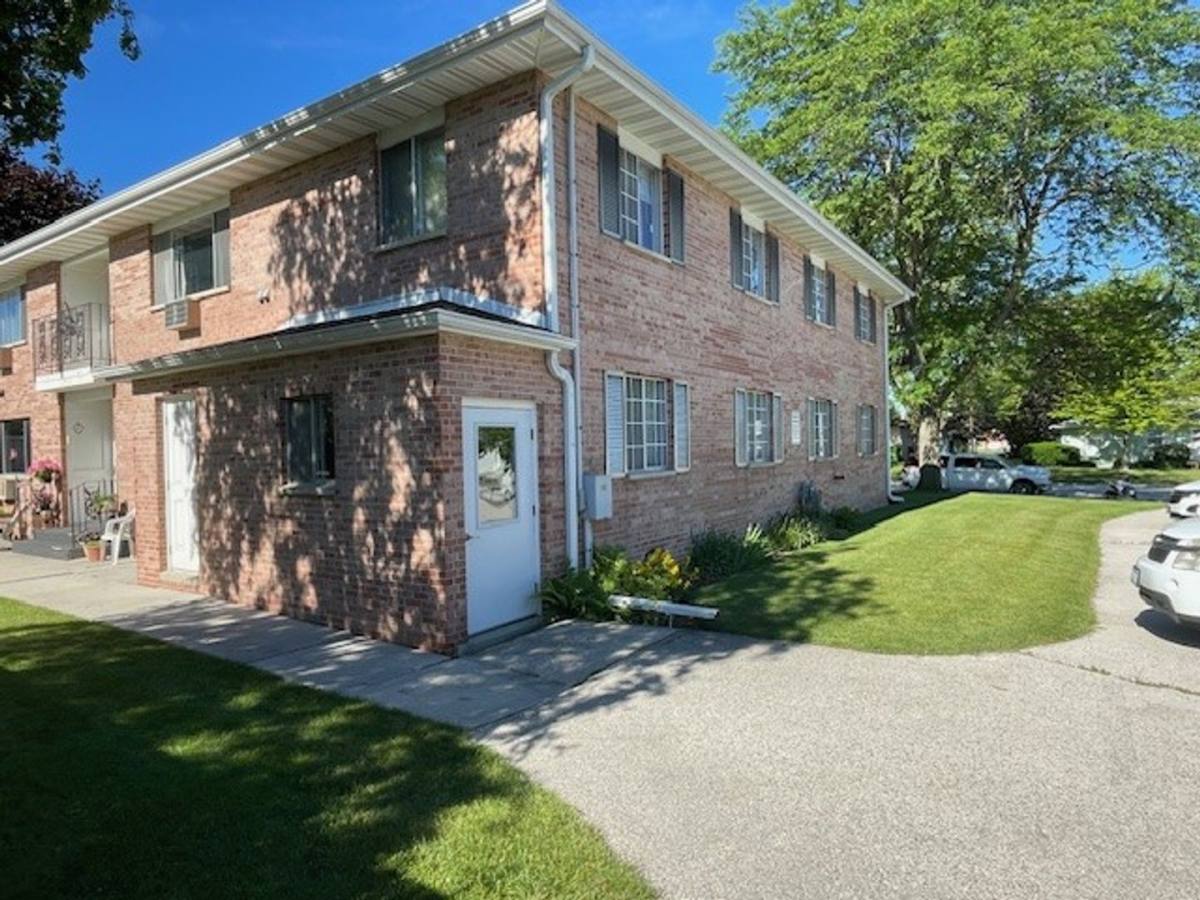 Apartment for rent at 1700 Jackson St, New Holstein, WI 53061