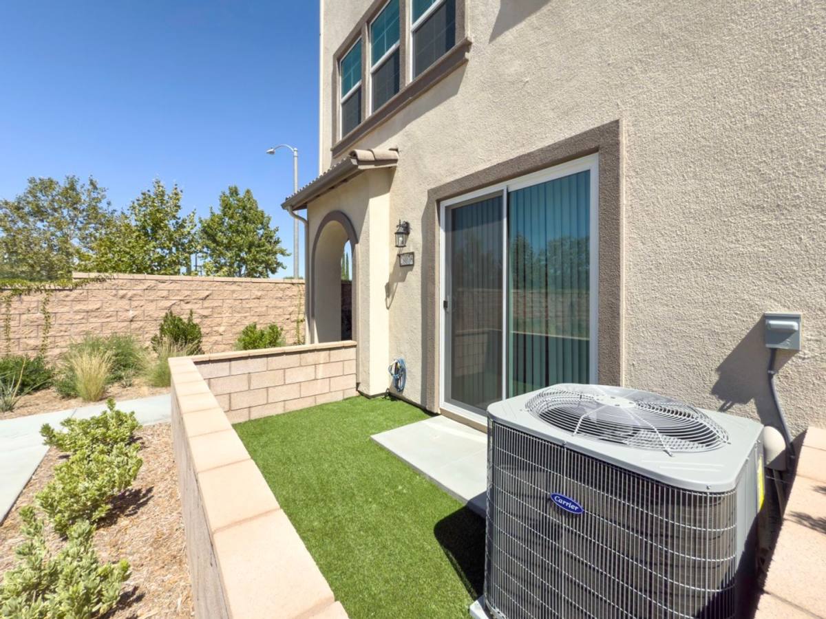 Townhouse for rent at 28076 Melrose Dr, Temecula, CA 92591